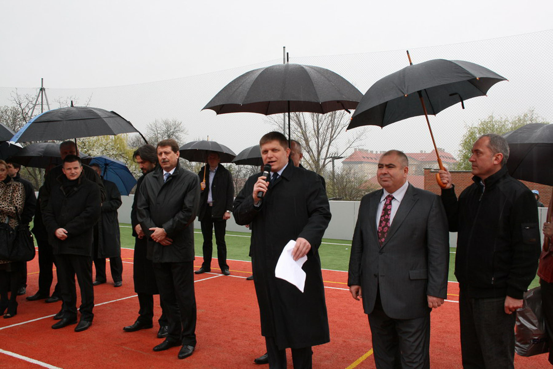 Mgr. Pavol Paška, predseda NR SR, JUDr. Robert Kaliňák, minister vnútra SR a Ing. Ján Počiatek, minister financií SR